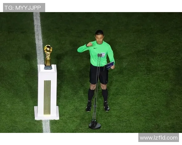 国际足球明星赛裁判的职责与挑战解析 国际足球明星赛裁判的职责与挑战解析